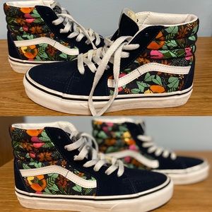 NWOT 3US YOUTH MULTI TROPIC SK8-HI SHOES